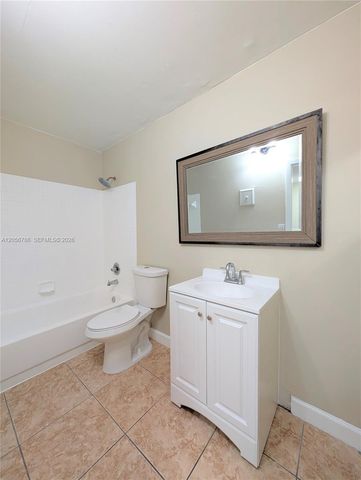 10765 SW 108th Ave 303, Miami, FL 33176
