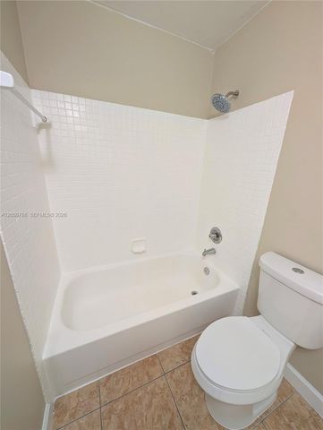 10765 SW 108th Ave 303, Miami, FL 33176