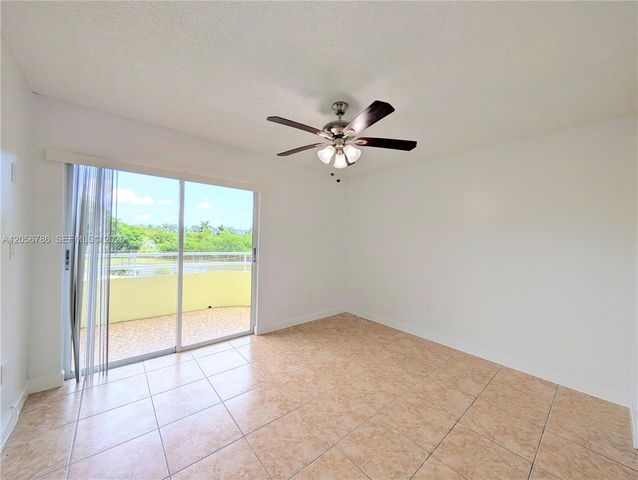 10765 SW 108th Ave 303, Miami, FL 33176