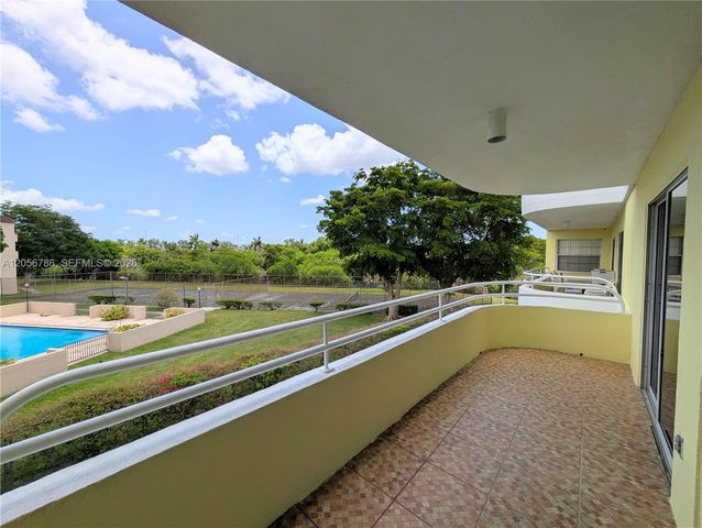 10765 SW 108th Ave 303, Miami, FL 33176