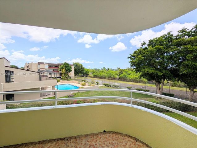 10765 SW 108th Ave 303, Miami, FL 33176