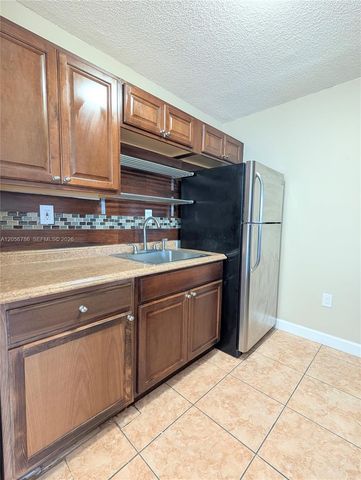 10765 SW 108th Ave 303, Miami, FL 33176