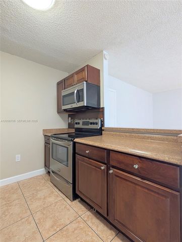 10765 SW 108th Ave 303, Miami, FL 33176