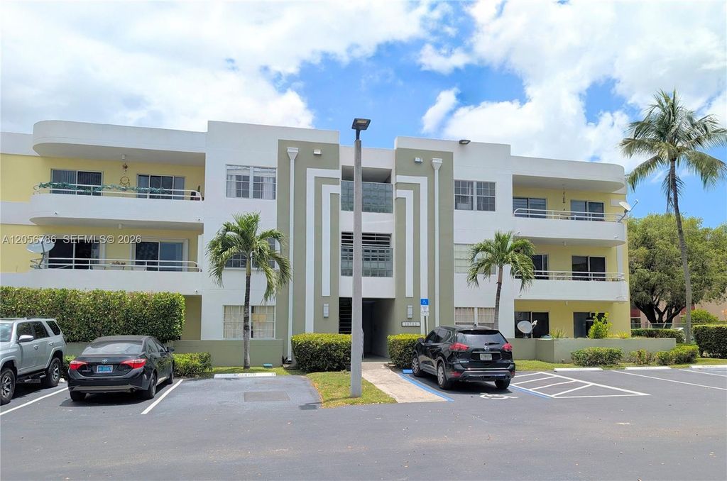 10765 SW 108th Ave 303, Miami, FL 33176