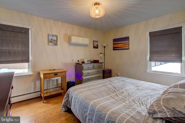 825 ROBIN RD, Lancaster, PA 17601