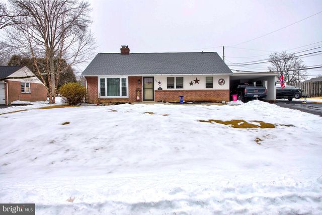 825 ROBIN RD, Lancaster, PA 17601