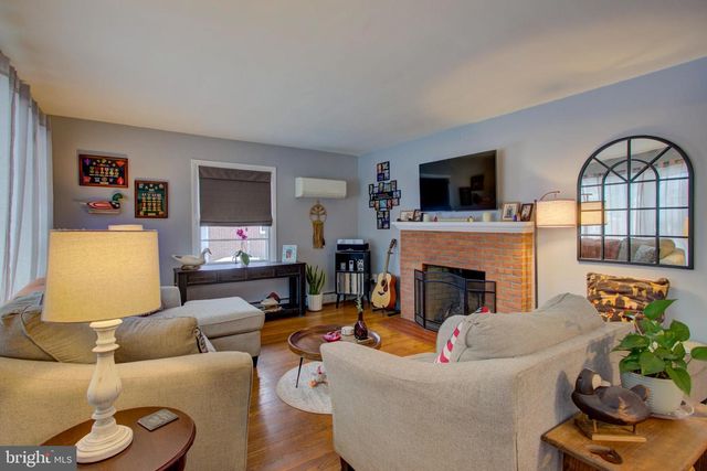 825 ROBIN RD, Lancaster, PA 17601