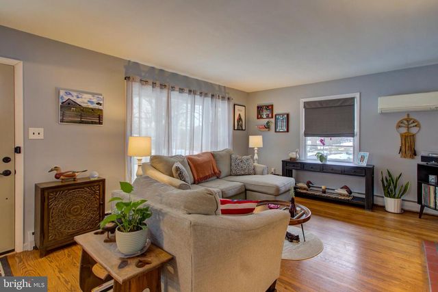 825 ROBIN RD, Lancaster, PA 17601