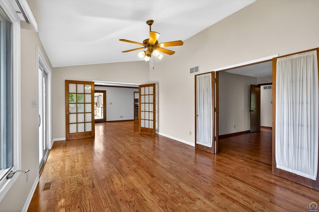3347 SW Nottingham RD, Topeka, KS 66614