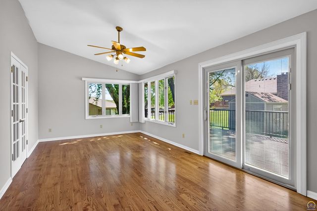 3347 SW Nottingham RD, Topeka, KS 66614
