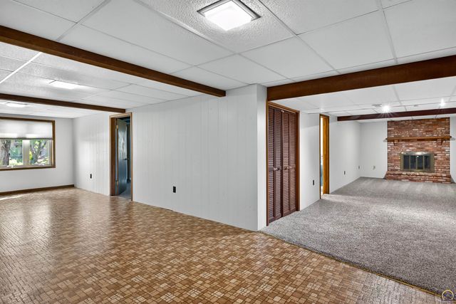 3347 SW Nottingham RD, Topeka, KS 66614