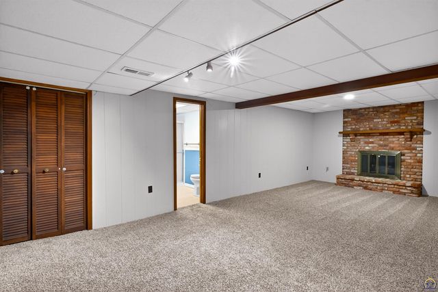 3347 SW Nottingham RD, Topeka, KS 66614