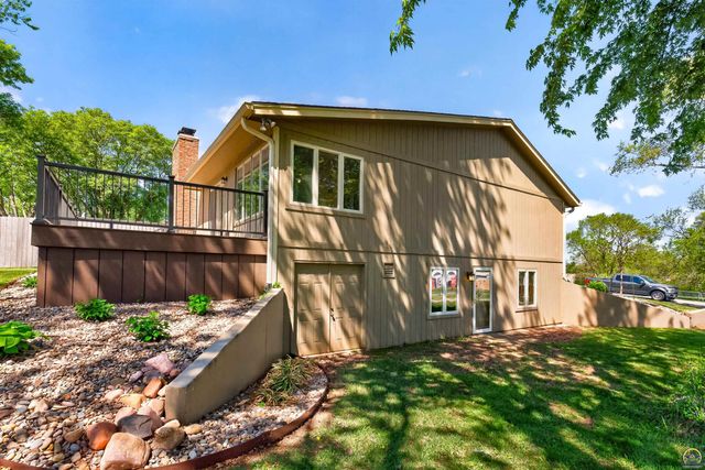3347 SW Nottingham RD, Topeka, KS 66614