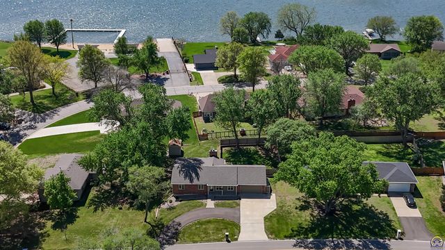 3347 SW Nottingham RD, Topeka, KS 66614