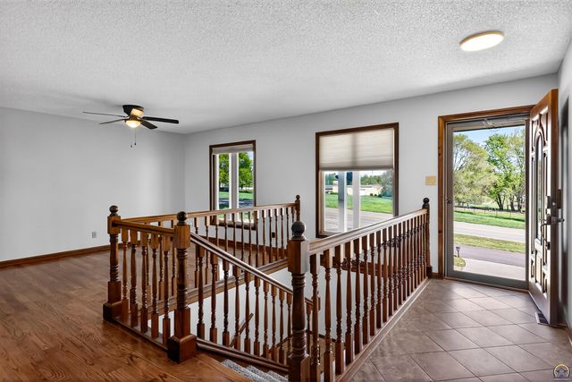 3347 SW Nottingham RD, Topeka, KS 66614
