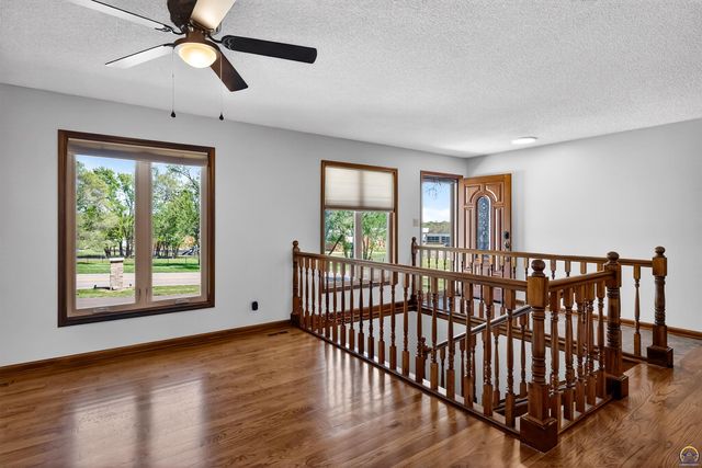 3347 SW Nottingham RD, Topeka, KS 66614