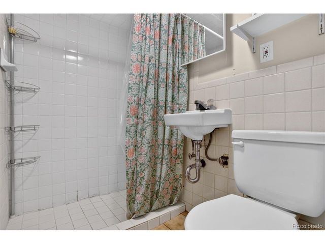 3900 S Inca St, Englewood, CO 80110