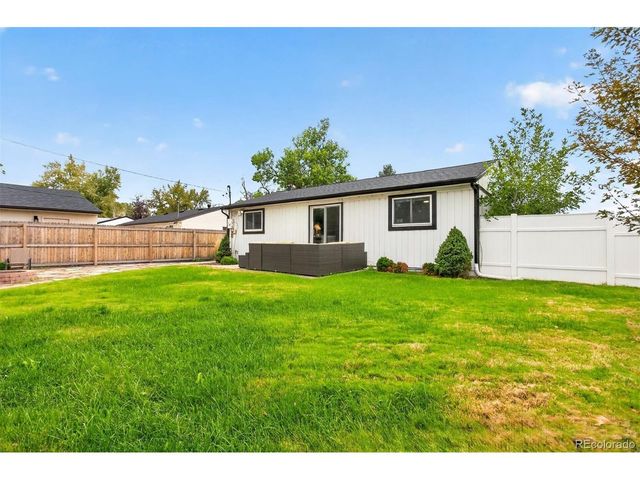 3900 S Inca St, Englewood, CO 80110