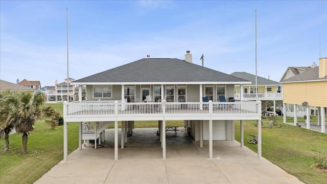 2295 Trinidad Drive, Crystal Beach, TX 77650