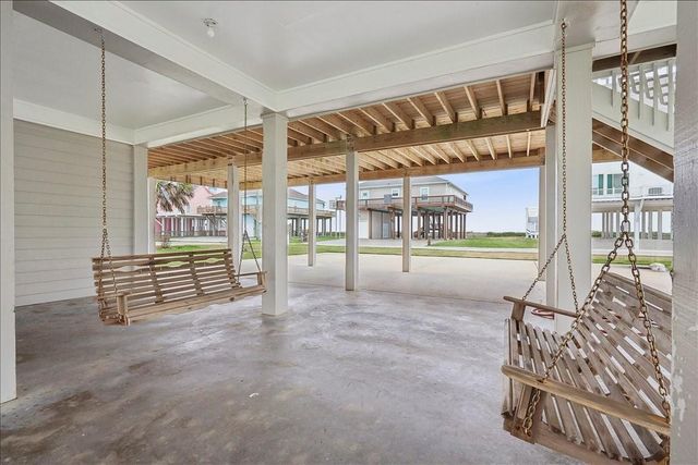 2295 Trinidad Drive, Crystal Beach, TX 77650