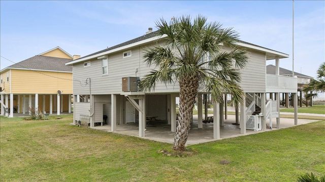 2295 Trinidad Drive, Crystal Beach, TX 77650