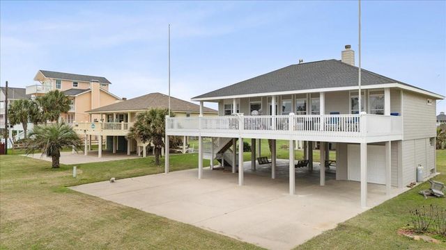 2295 Trinidad Drive, Crystal Beach, TX 77650