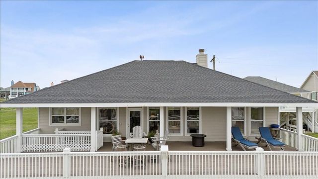 2295 Trinidad Drive, Crystal Beach, TX 77650