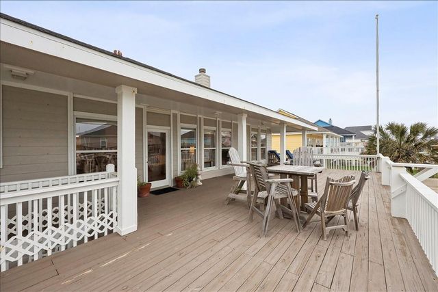 2295 Trinidad Drive, Crystal Beach, TX 77650