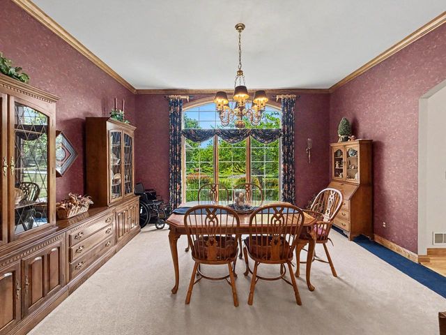 W291S5245 Ridgefield ROAD, Waukesha, WI 53189