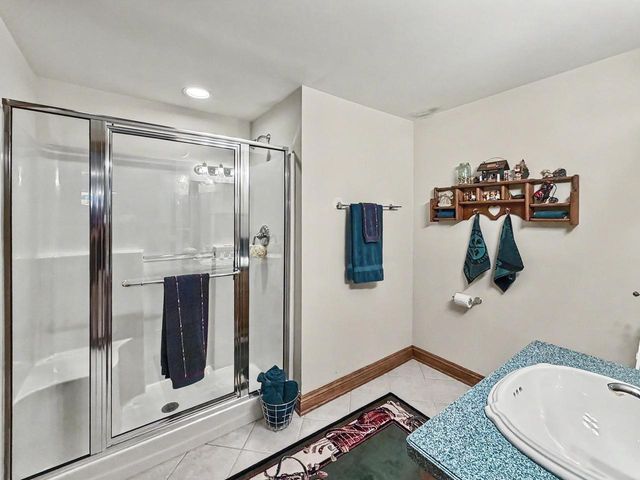 W291S5245 Ridgefield ROAD, Waukesha, WI 53189