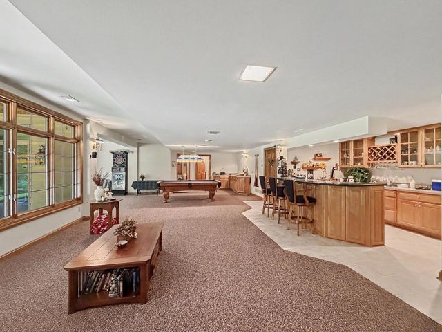 W291S5245 Ridgefield ROAD, Waukesha, WI 53189