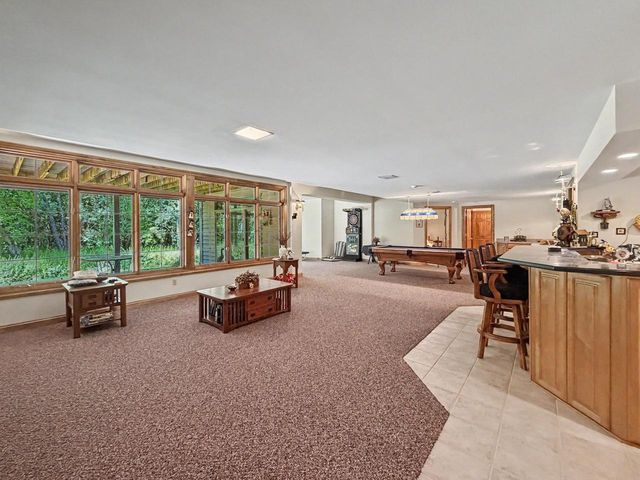W291S5245 Ridgefield ROAD, Waukesha, WI 53189