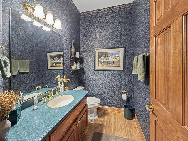 W291S5245 Ridgefield ROAD, Waukesha, WI 53189