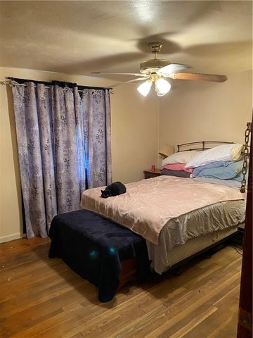 1015 Georgia Dr, Shaler, PA 15209