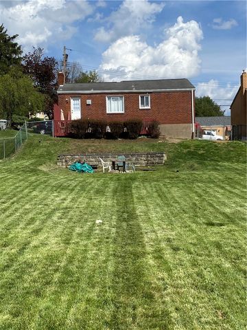 1015 Georgia Dr, Shaler, PA 15209