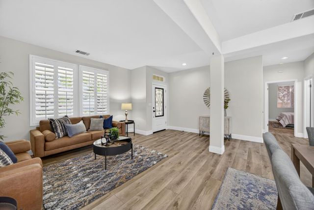3006 Fox Hill Dr, Rocklin, CA 95765