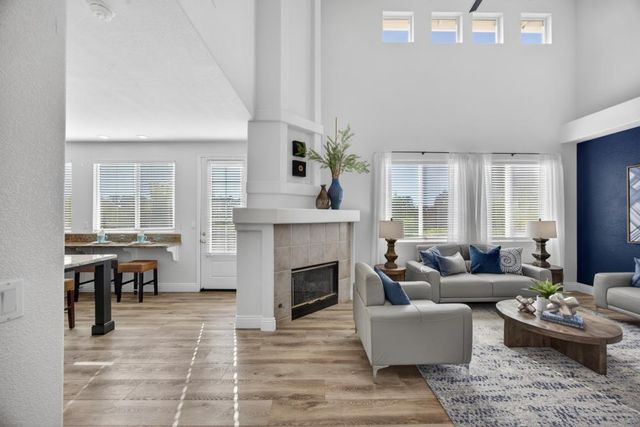 3006 Fox Hill Dr, Rocklin, CA 95765