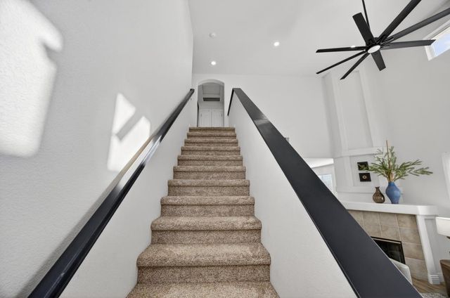 3006 Fox Hill Dr, Rocklin, CA 95765