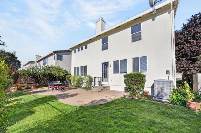 3006 Fox Hill Dr, Rocklin, CA 95765