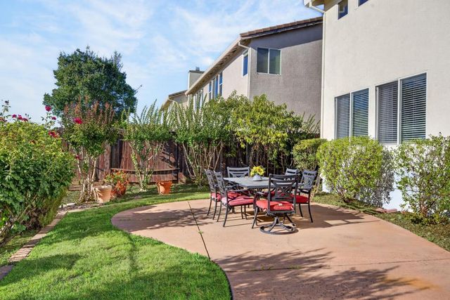 3006 Fox Hill Dr, Rocklin, CA 95765