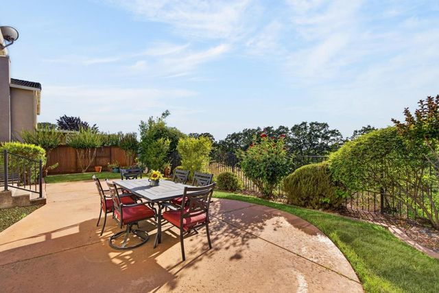 3006 Fox Hill Dr, Rocklin, CA 95765