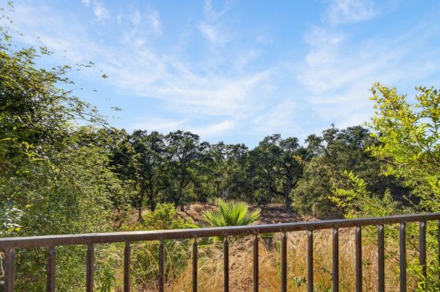 3006 Fox Hill Dr, Rocklin, CA 95765