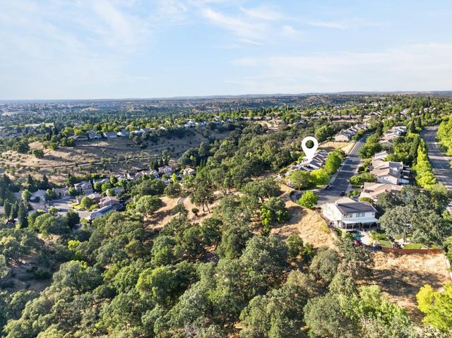 3006 Fox Hill Dr, Rocklin, CA 95765