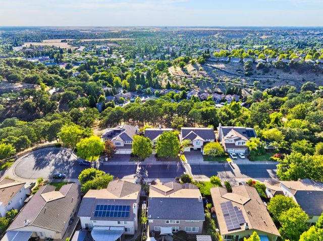 3006 Fox Hill Dr, Rocklin, CA 95765