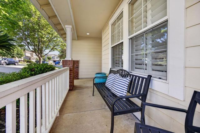 3006 Fox Hill Dr, Rocklin, CA 95765