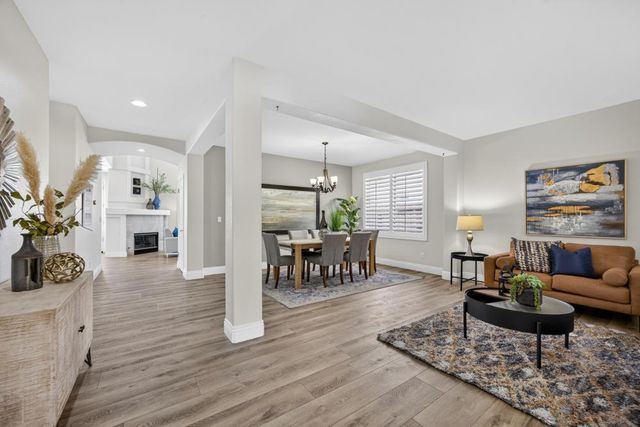 3006 Fox Hill Dr, Rocklin, CA 95765