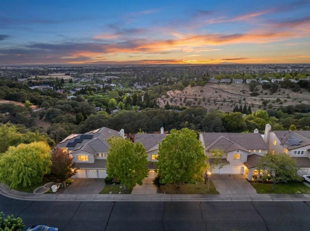 3006 Fox Hill Dr, Rocklin, CA 95765