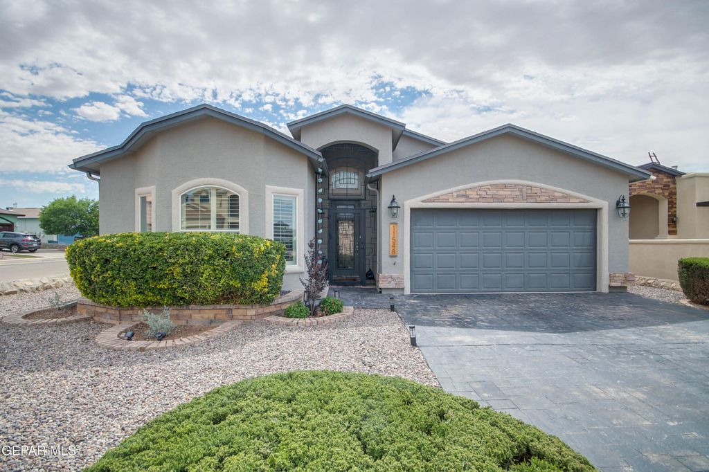 11548 PORFIRIO PAYAN Drive, El Paso, TX 79934