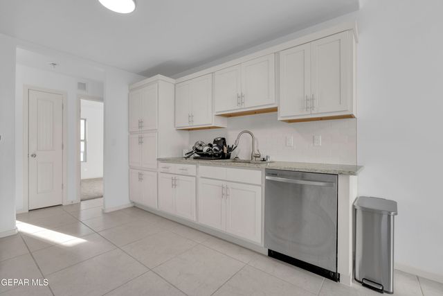389 PLATEAU Drive, Socorro, TX 79927
