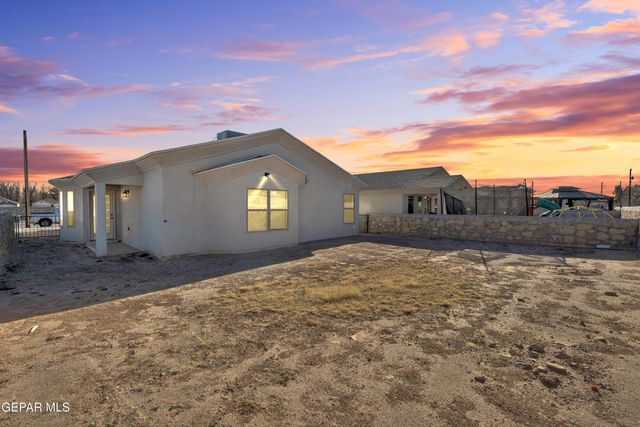 389 PLATEAU Drive, Socorro, TX 79927